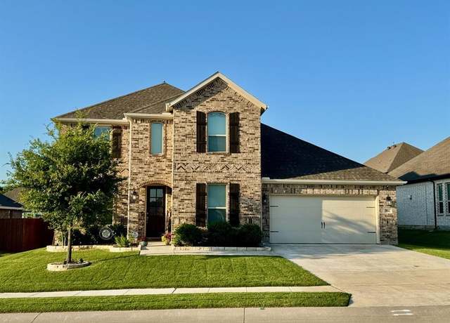 Property at 916 Timber Ridge Dr, Justin, TX 76247, 5 beds, 3 baths