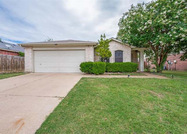 Property at 8405 Seven Oaks Ln, Denton, TX 76210, 3 beds, 2 baths