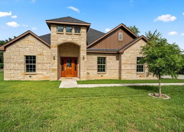 Property at 639 Legendary Ln, Gun Barrel City, TX 75156, 5 beds, 3.5 baths