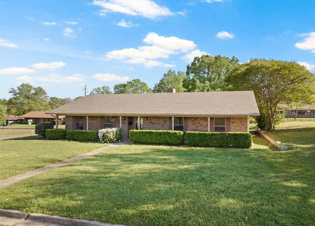 Property at 314 Cedar, Mount Pleasant, TX 75455, 3 beds, 2 baths