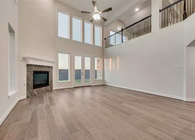 Property at 6926 Prairieside Trl, TX 76084, 5 beds, 4 baths