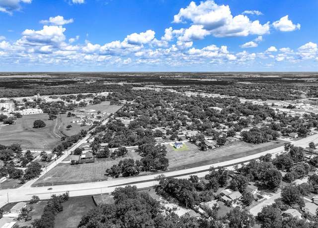 Property at 517 N Blanche St, Terrell, TX 75160, 3 beds, 2 baths