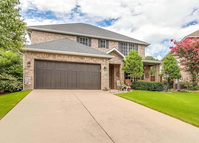 Property at 2908 Greenway Dr, Burleson, TX 76028, 4 beds, 3 baths