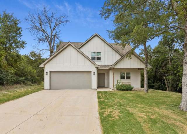Property at 2212 Navasota St, Granbury, TX 76048, 4 beds, 2.5 baths
