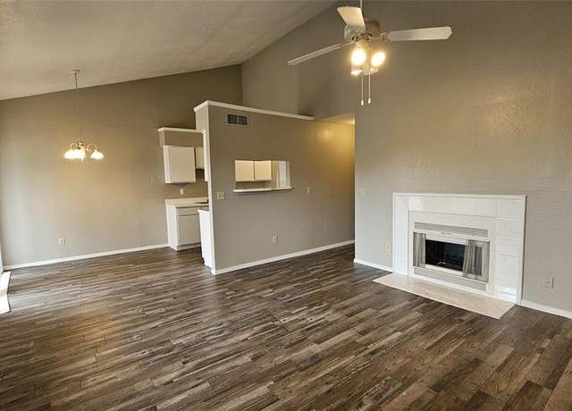 Property at 1122 Millview Dr #1404, Arlington, TX 76012, 2 beds, 2 baths