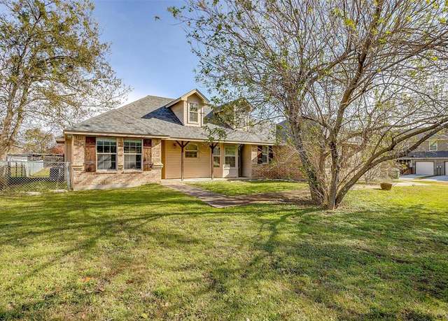 Property at 300 W Godley Ave, Godley, TX 76044, 3 beds, 2 baths