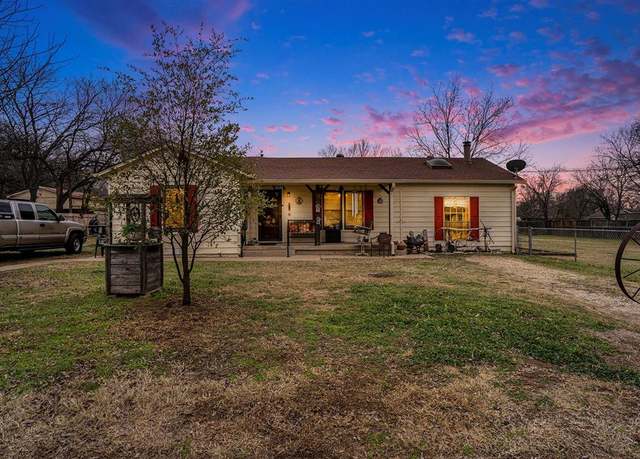 Property at 3226 Devalcourt Ave, Forest Hill, TX 76119, 3 beds, 2 baths