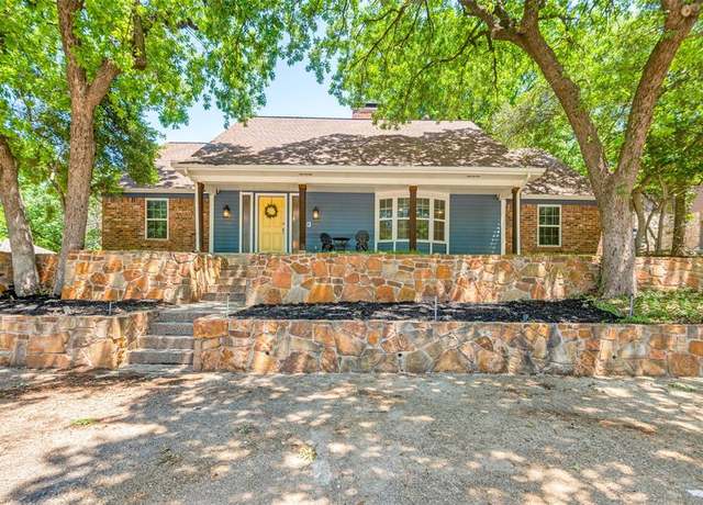 Property at 2711 Lincoln Dr, Arlington, TX 76006, 3 beds, 2.5 baths