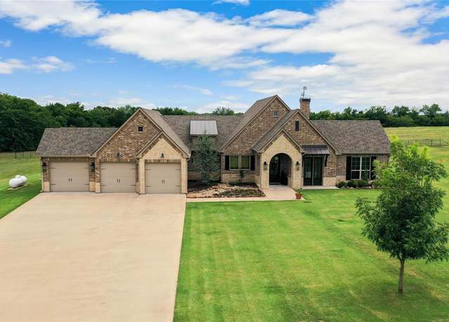 Property at 1420 W Shepherd, Sherman, TX 75092, 4 beds, 3 baths