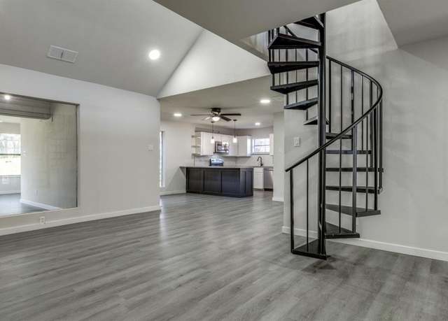 Property at 7509 Skylake Ct, Fort Worth, TX 76179, 3 beds, 2.5 baths