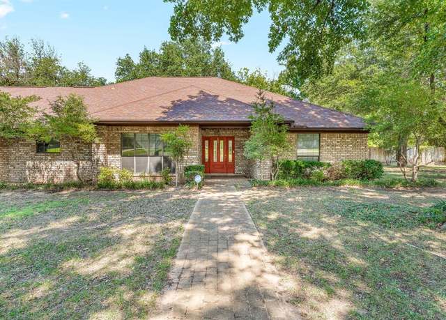 Property at 1437 Pecan Hill Rd, Stephenville, TX 76401, 3 beds, 2 baths