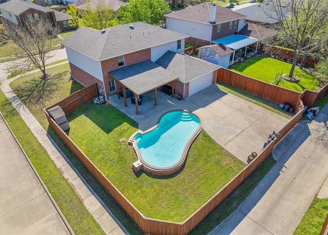 Property at 2501 Comfort Dr, Mesquite, TX 75181, 4 beds, 2.5 baths
