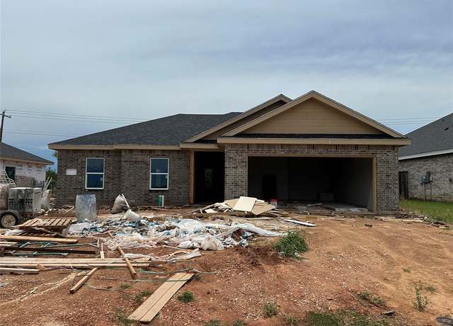 Property at 7101 Tin Cup, Abilene, TX 79603, 3 beds, 2 baths