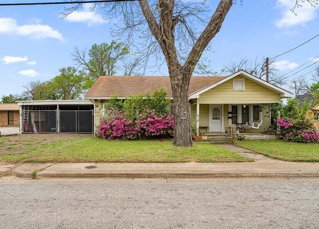 Property at 513 & 513 1/2 N High St, Henderson, TX 75652, 3 beds, 2 baths
