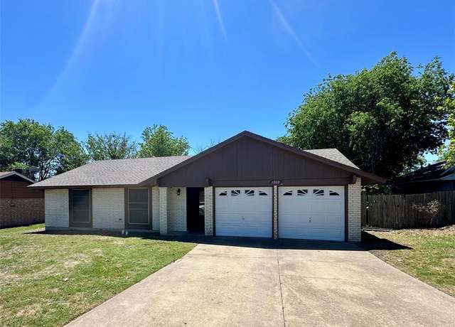 Property at 1202 Grandon Dr, Killeen, TX 76541, 3 beds, 2 baths