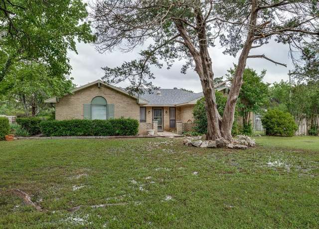 Property at 1324 Bluebird Ln, Midlothian, TX 76065, 3 beds, 2 baths