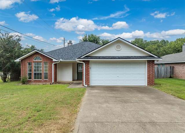 Property at 101 Merri Ln, Whitehouse, TX 75791, 3 beds, 2 baths