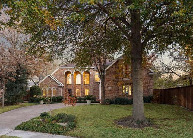 Property at 823 Edgewood Dr, Keller, TX 76248, 5 beds, 4 baths