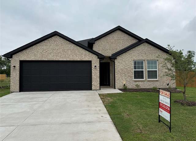 Property at 1309 Brad Kellar Dr, Greenville, TX 75402, 4 beds, 2 baths