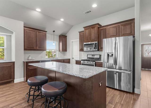 Property at 700 Lancaster Dr, Mckinney, TX 75071, 4 beds, 2 baths