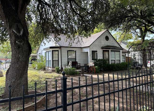 Property at 7805 Wanebe Dr, Dallas, TX 75235, 3 beds, 2 baths