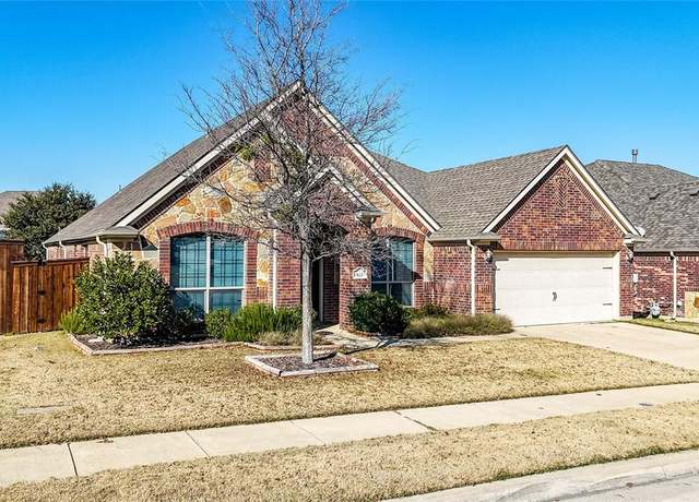 Property at 613 Newchester Dr, Roanoke, TX 76262, 3 beds, 2.5 baths