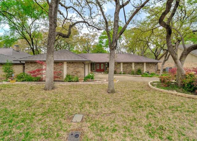 Property at 4804 Chapel Springs Ct, Arlington, TX 76017, 3 beds, 2.5 baths