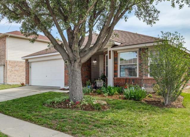 Property at 9412 Pastime Ct, Fort Worth, TX 76244, 3 beds, 2 baths