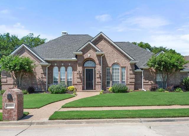 Property at 4917 Lakewood Dr, Colleyville, TX 76034, 4 beds, 2.5 baths