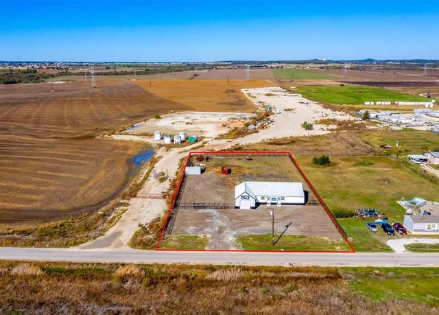 Property at 3614 County Road 902, Joshua, TX 76058, 1 bed, 1.5 baths