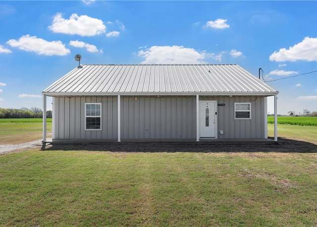 Property at 5730 Leroy Pkwy, West, TX 76691, 2 beds, 2 baths
