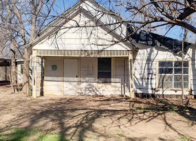 Property at 402 7th St, Tuscola, TX 79562, 3 beds, 2 baths