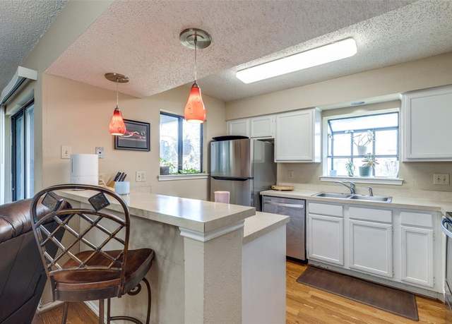 Property at 15151 Berry Trl #106, Dallas, TX 75248, 1 bed, 1 bath