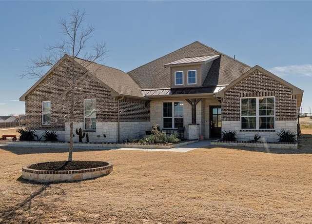 Property at 137 Oak Grove Dr, Rhome, TX 76078, 4 beds, 3 baths