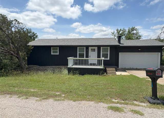 Property at 1719 Boot Hill Rd, Granbury, TX 76049, 4 beds, 2.5 baths