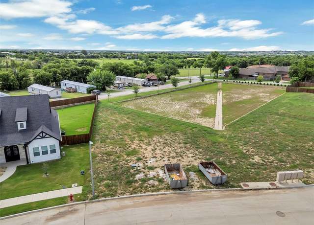 Property at 516 Highview Ct, Godley, TX 76044