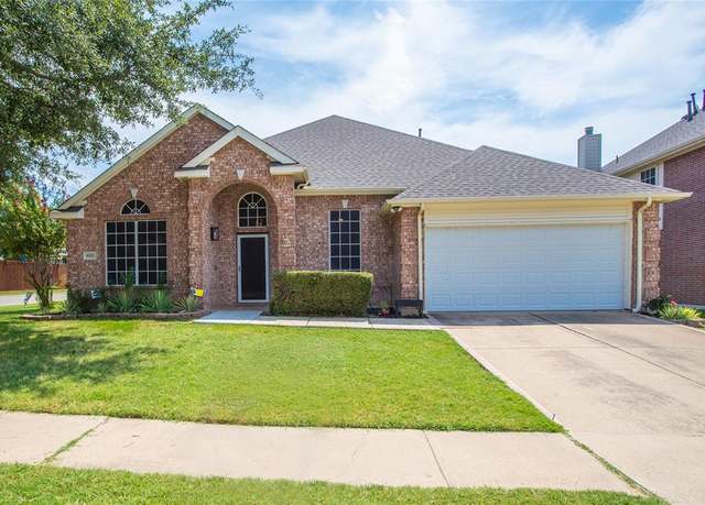 Property at 6122 Fieldcrest Ln, Sachse, TX 75048, 4 beds, 2 baths