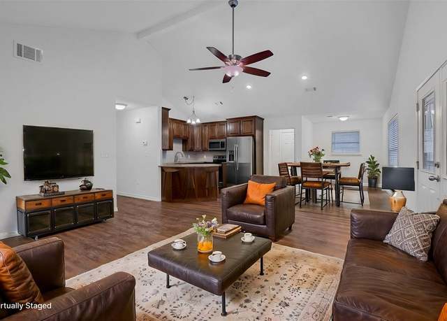 Property at 603 E South St, Whitesboro, TX 76273, 3 beds, 2 baths