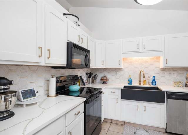 Property at 6700 Oriole Ct, Fort Worth, TX 76137, 3 beds, 2 baths