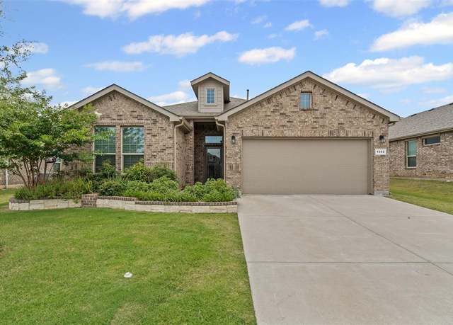 Property at 1302 Dublin Dr, Cleburne, TX 76033, 4 beds, 2 baths