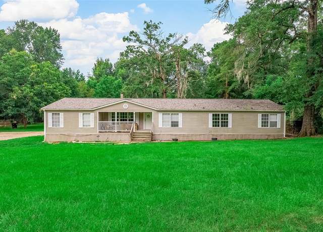 Property at 383 Horseshoe Loop, Doyline, LA 71023, 5 beds, 3 baths