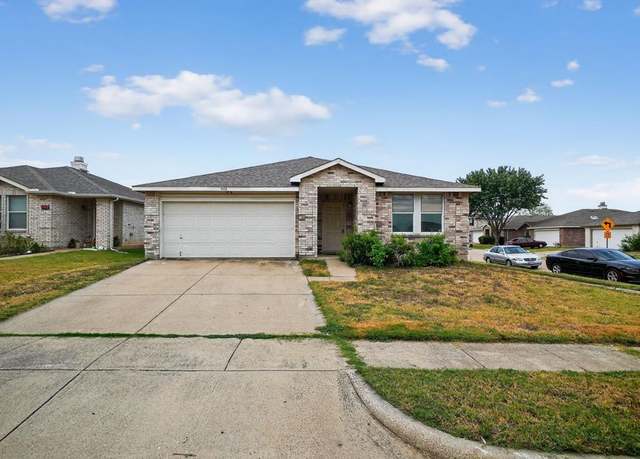 Property at 900 Rose Crystal Way, Fort Worth, TX 76179, 4 beds, 2 baths