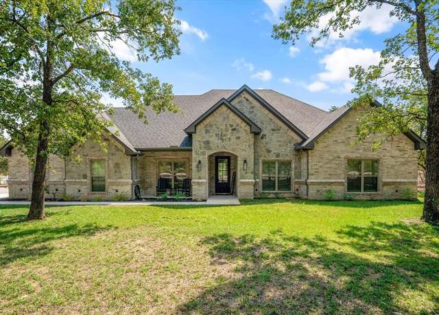 Property at 121 PR 3360, Paradise, TX 76073, 3 beds, 2.5 baths