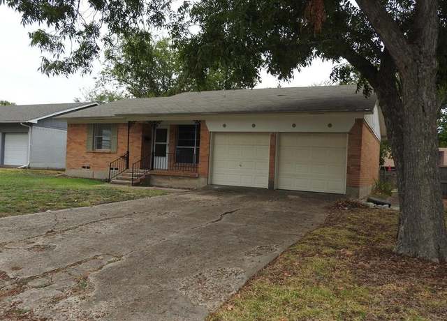 Property at 611 Vernet St, Richardson, TX 75080, 3 beds, 2 baths