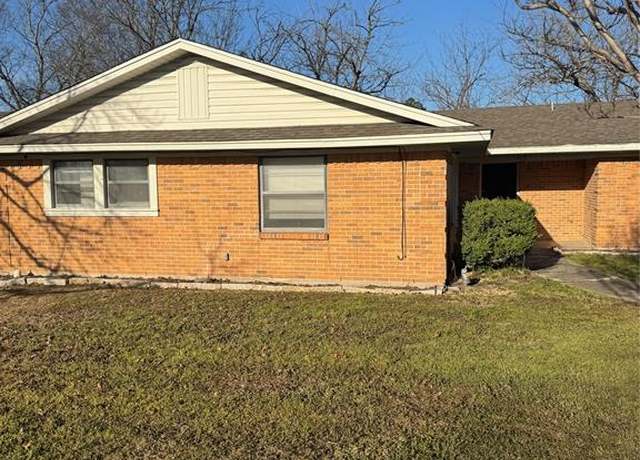 Property at 1309 Skyline Dr, Greenville, TX 75401, 3 beds, 2 baths