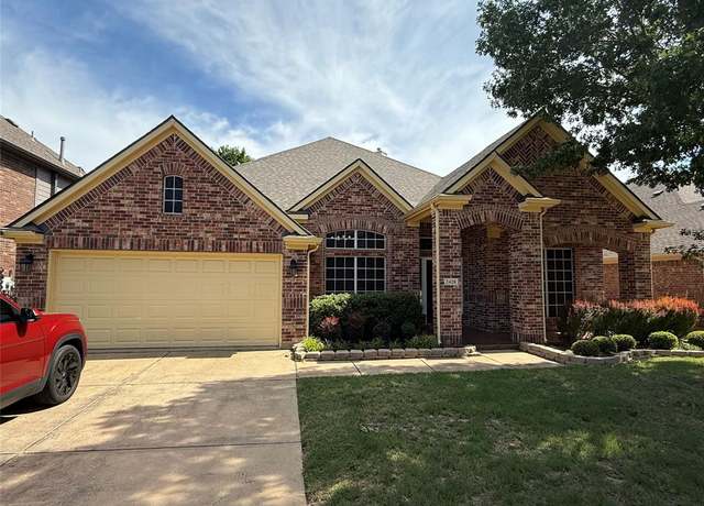 Property at 2420 Alta Vista Dr, Denton, TX 76210, 3 beds, 2.5 baths