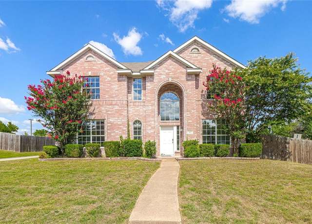 Property at 512 Dogwood Trl, Desoto, TX 75115, 4 beds, 2.5 baths