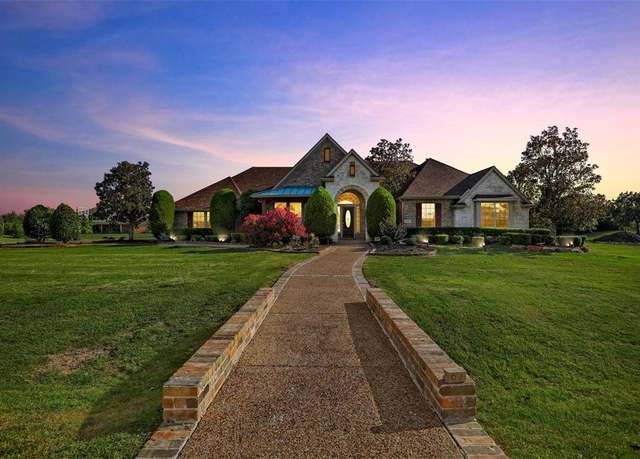 Property at 5802 Parker Village Dr, Parker, TX 75002, 4 beds, 4.5 baths