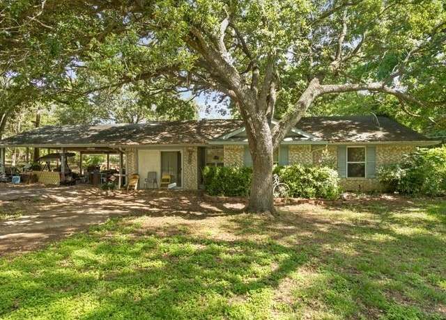 Property at 102 Ford Cir, Gun Barrel City, TX 75156, 2 beds, 2 baths