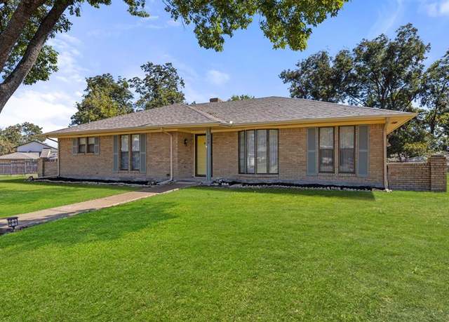 Property at 208 Ashe Bend Dr, Rockwall, TX 75087, 4 beds, 3 baths